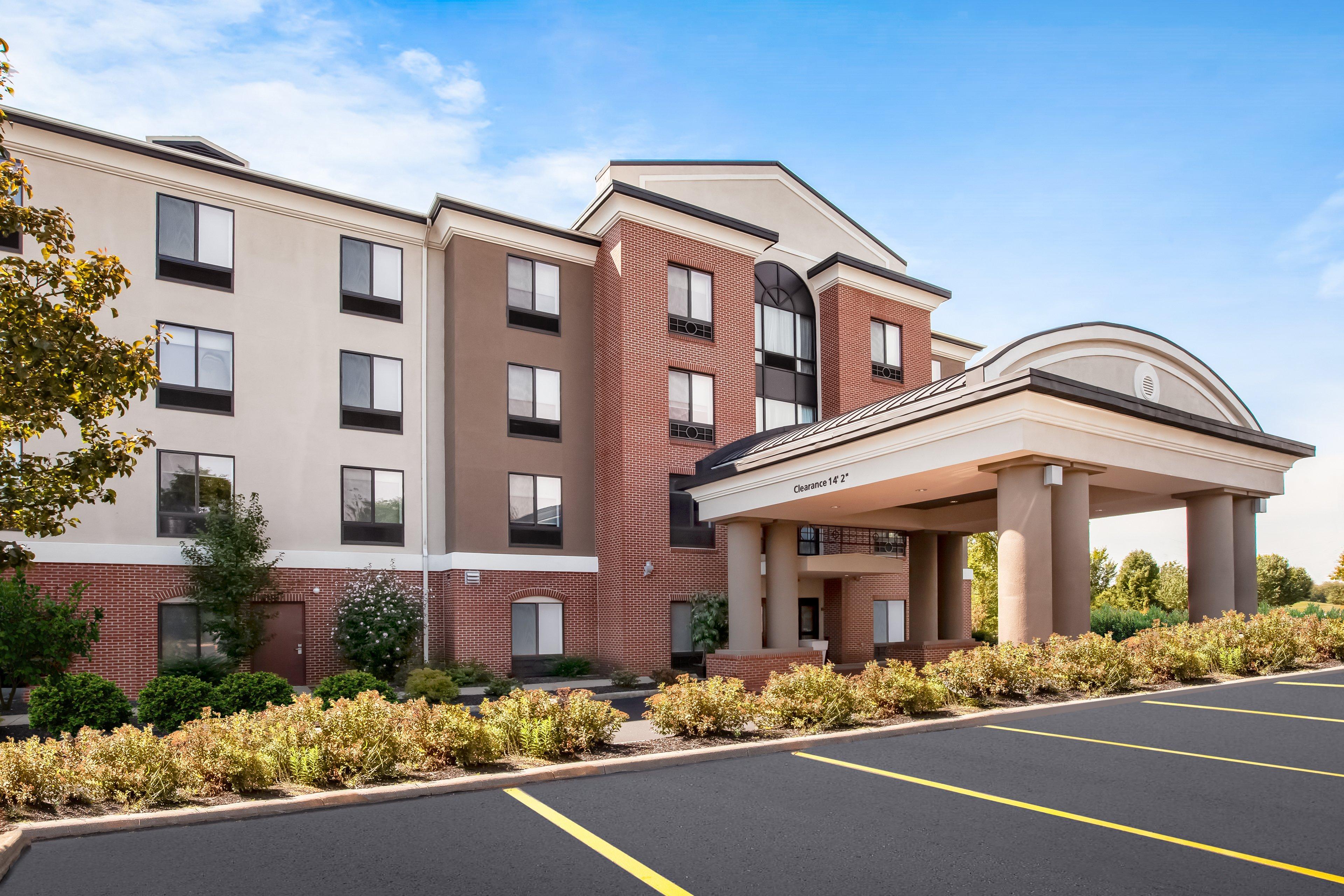Express & Cleveland-richfield By Ihg Hotel Brecksville