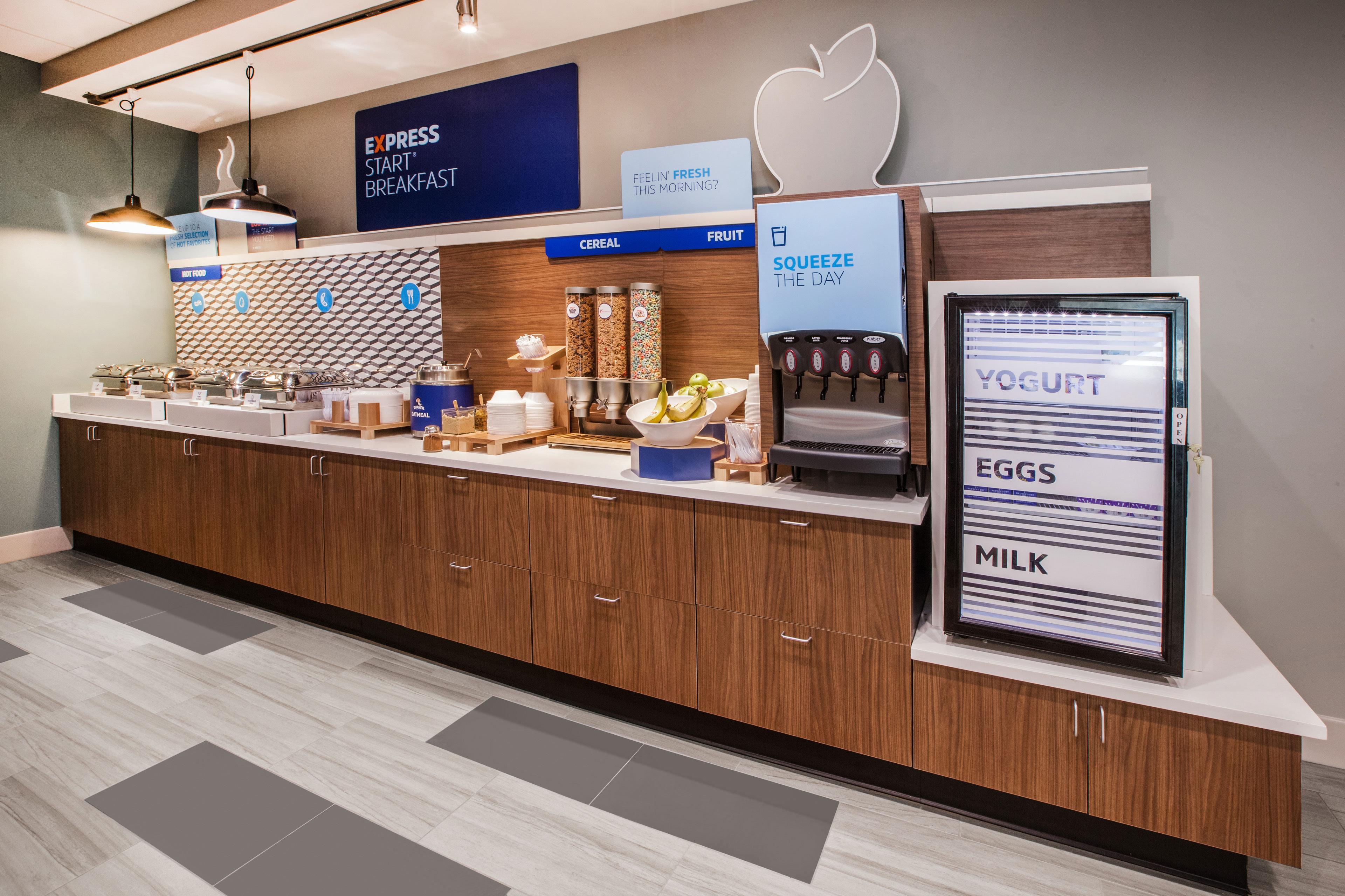 Hotel Express & Cleveland-richfield By Ihg Brecksville