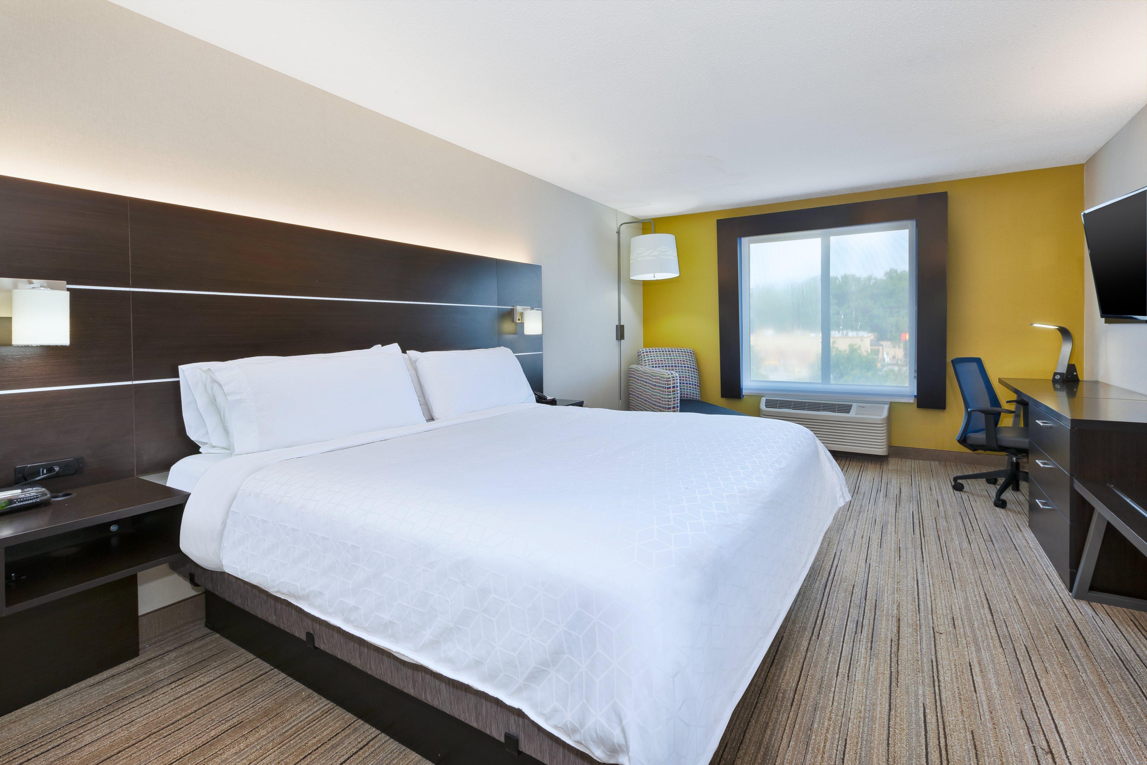 Express & Cleveland-richfield By Ihg Hotel 2*