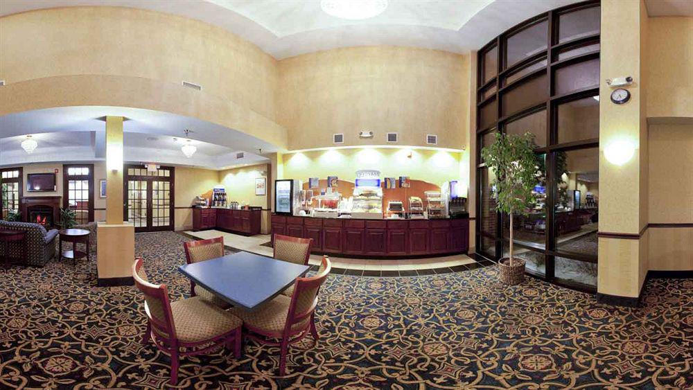 Hotel Express & Cleveland-richfield By Ihg Brecksville