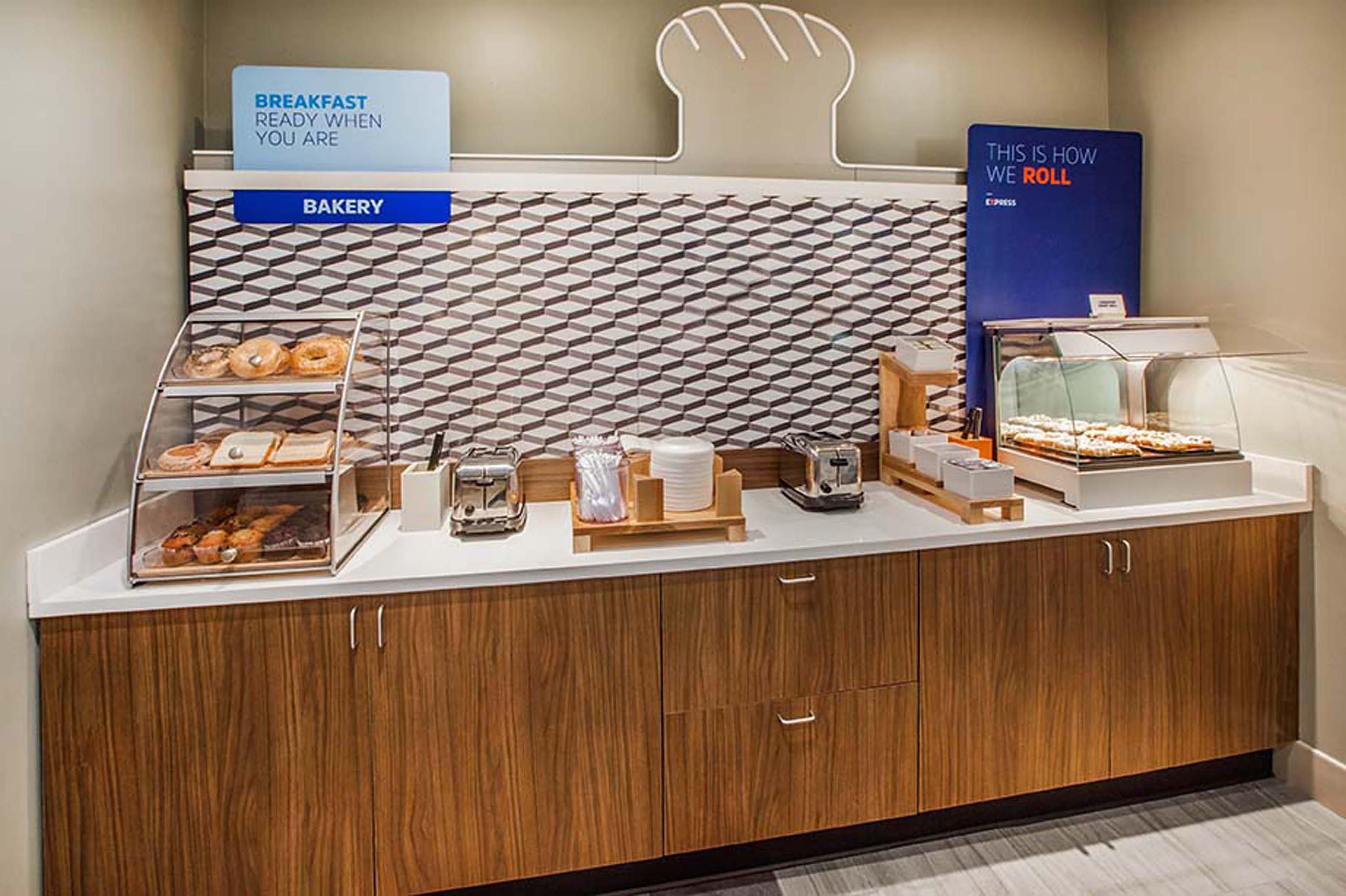 Express & Cleveland-richfield By Ihg 2* Brecksville