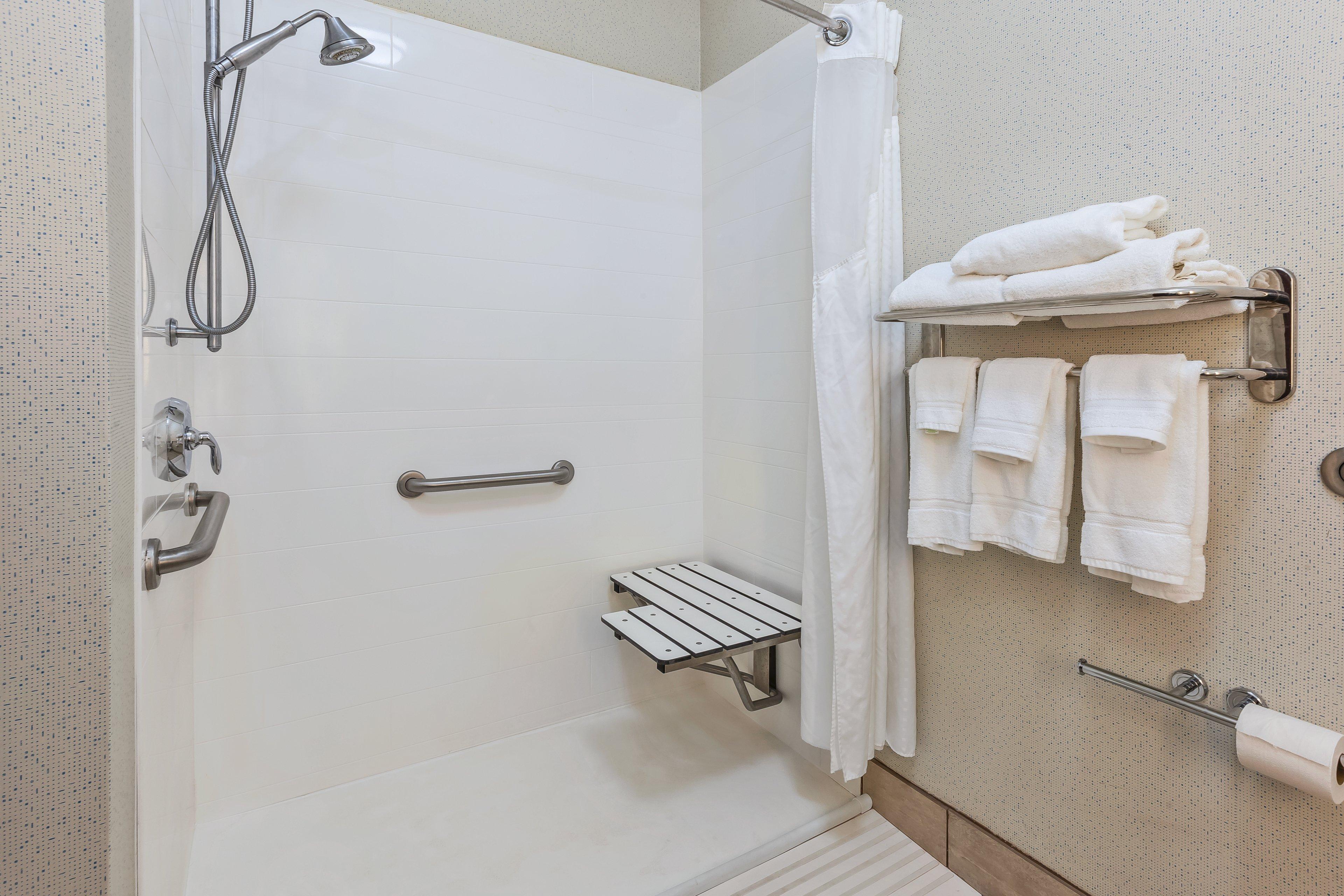 Express & Cleveland-richfield By Ihg 2*