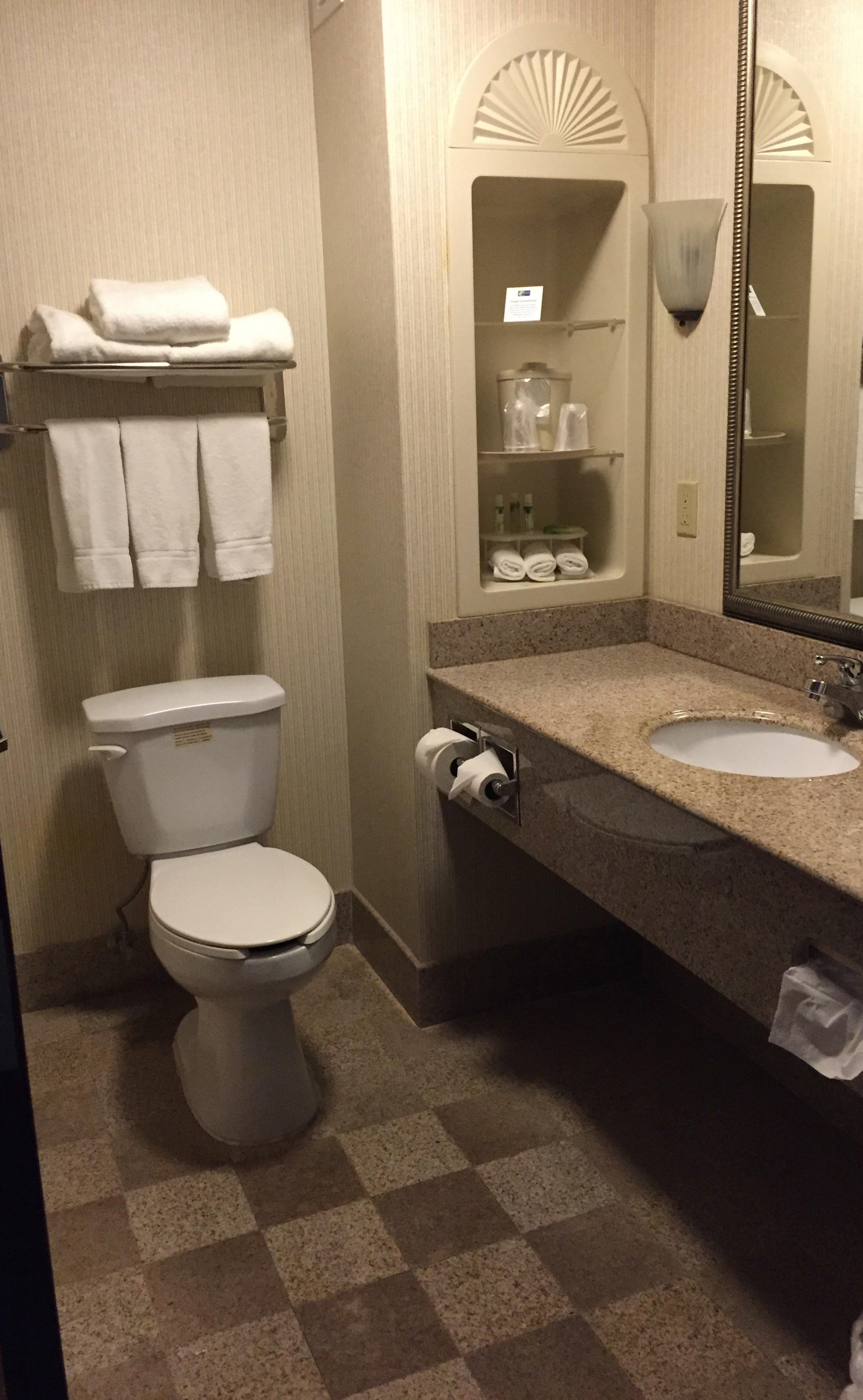 Express & Cleveland-richfield By Ihg Brecksville