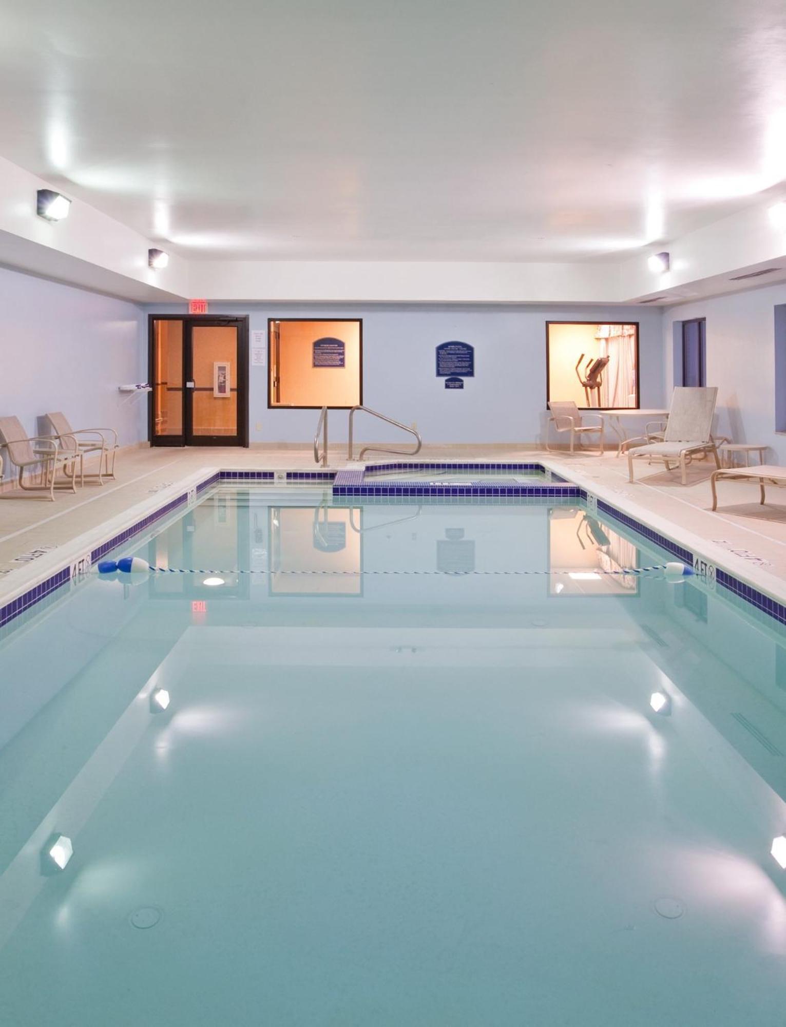 Express & Cleveland-richfield By Ihg 2*